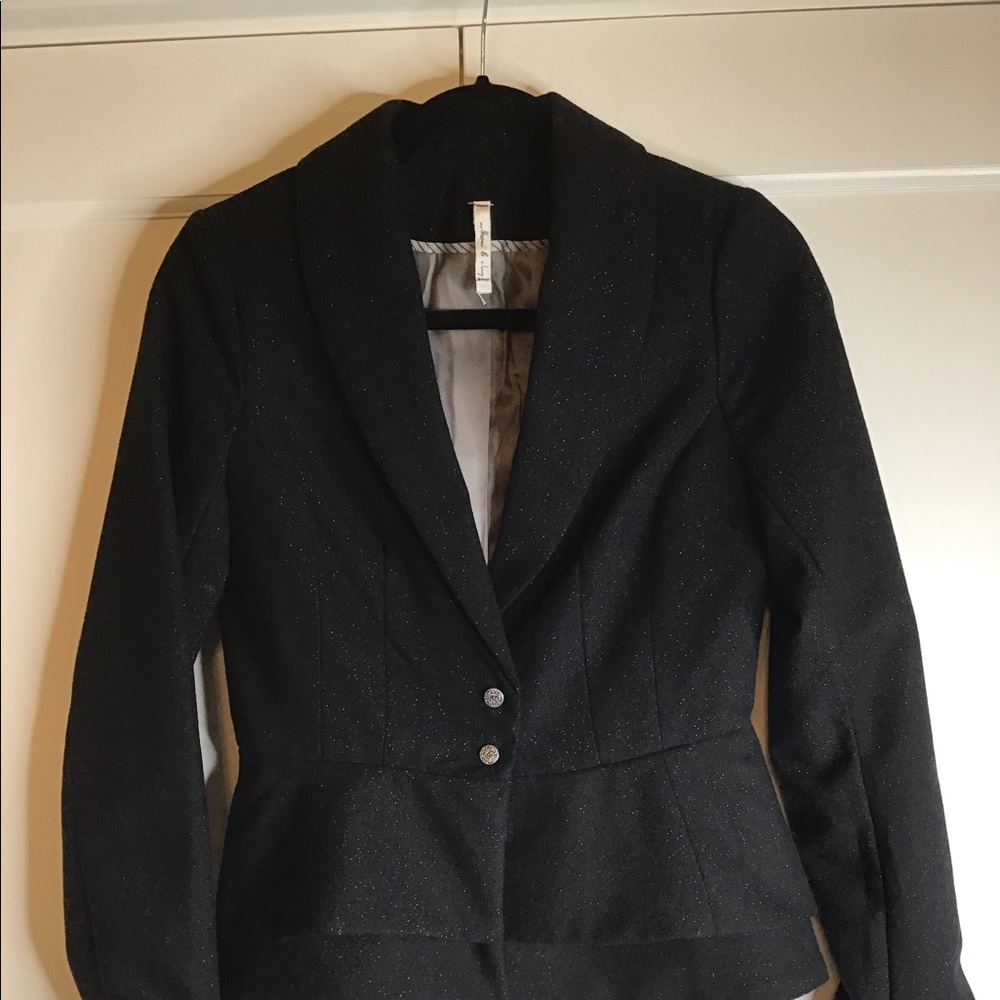 Black fitted blazer